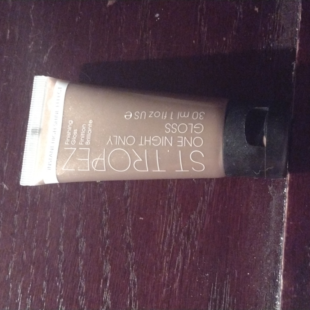 Finishing gloss